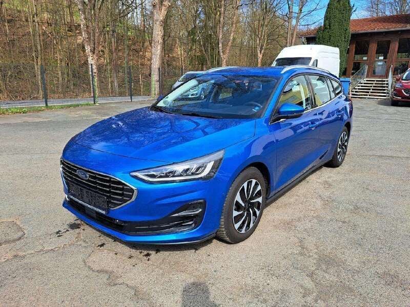 Dynamicblau metallic Gebraucht 2024 Ford Focus Titanium Kombi | 25.990 € (Guter Preis) - Bild 1/4