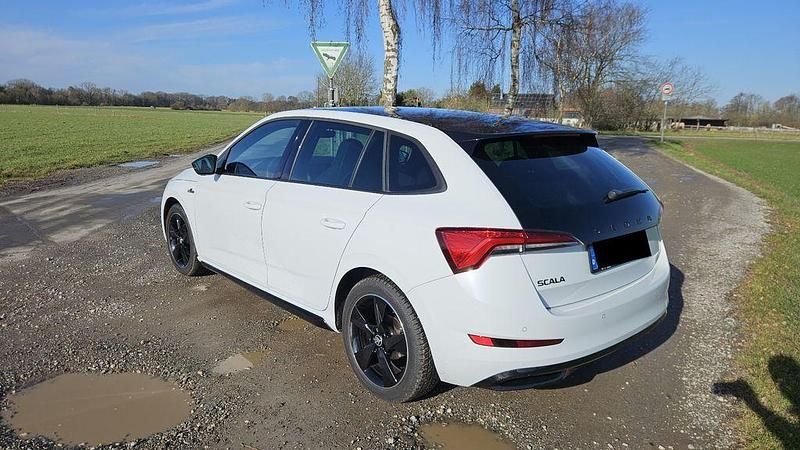 Gebraucht Skoda Scala Monte Carlo 150 PS (110 kW) 2020 Weiß Kleinwagen