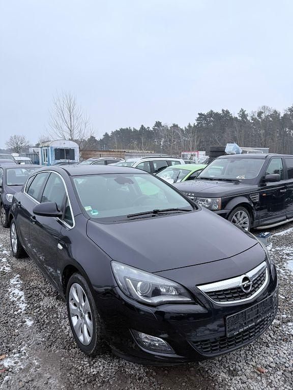 Gebraucht Opel Astra Innovation 120 PS (88 kW) 2011 Schwarz Limousine