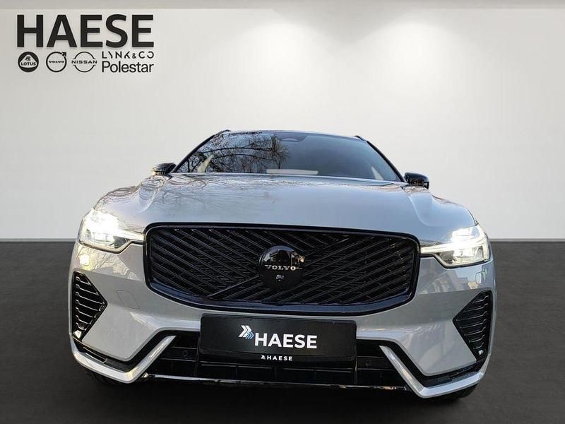 Neu Volvo XC60 Plus 455 PS (334 kW) 2025 Grau SUV