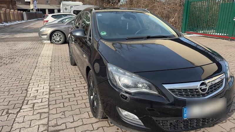 Gebraucht Opel Astra 157 PS (115 kW) 2012 Schwarz Kombi