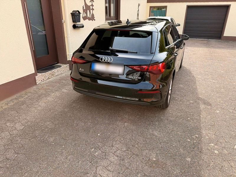 Second-hand Audi A3 150 CP (110 kW) 2022 Negru Berlinǎ