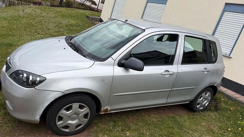 Gebraucht Mazda 2 80 PS (58 kW) 2005 Silber Kleinwagen