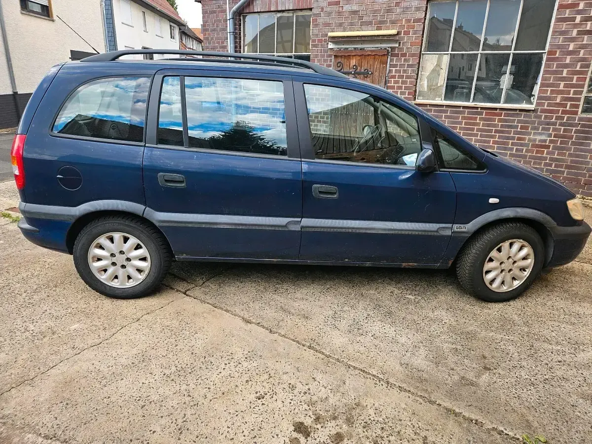 Gebraucht Opel Zafira 100 PS (73 kW) 2003 Blau Van / Kleinbus