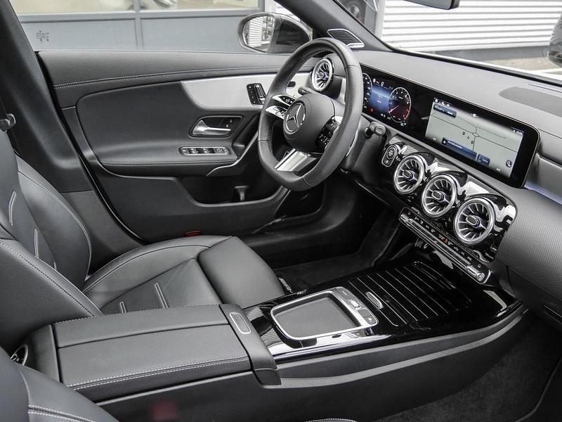 Gebraucht Mercedes CLA220 AMG 190 PS (139 kW) 2024 Weiss polarweiß Limousine