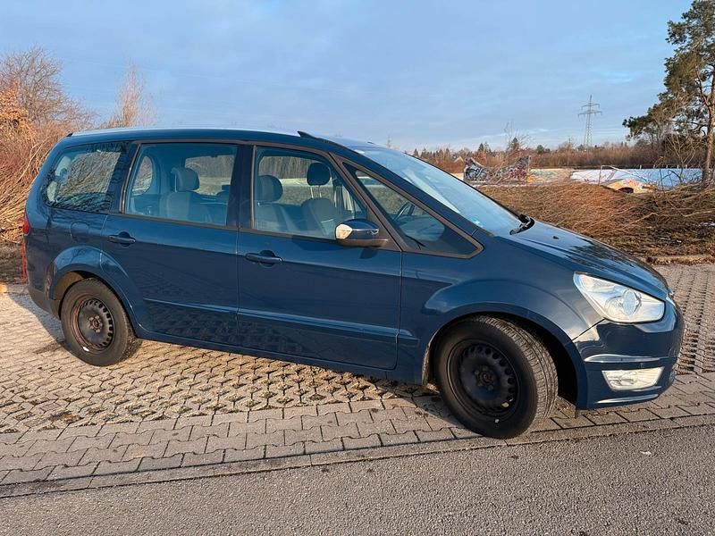 Gebraucht Ford Galaxy 163 PS (119 kW) 2011 Blau Van / Kleinbus