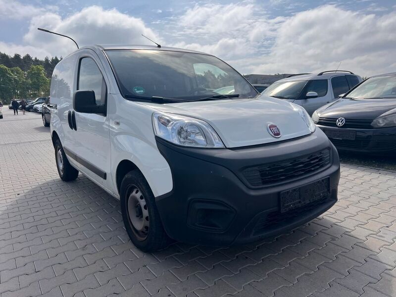 Weiß Gebraucht 2019 Fiat Fiorino Basis Van / Kleinbus | 3.250 € (Superpreis) - Bild 1/4