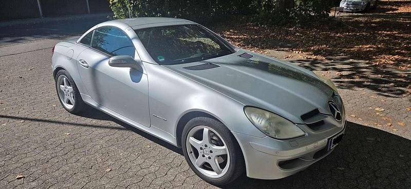 Silber Gebraucht 2005 Mercedes SLK200 Cabrio | 4.000 € (Teuer) - Bild 1/4