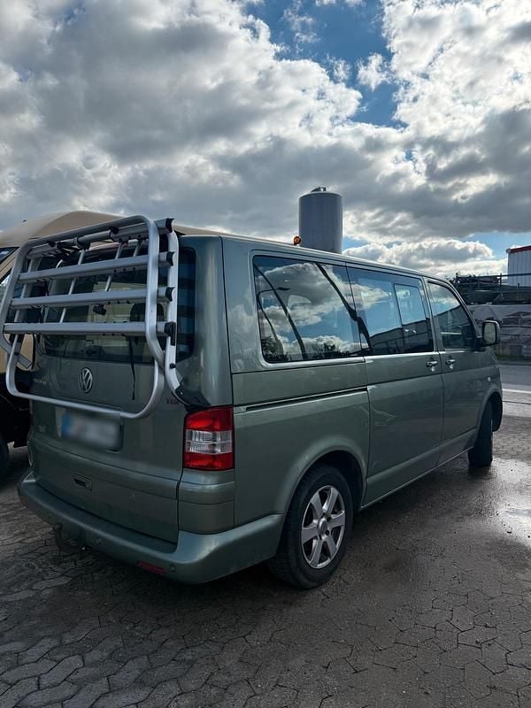Second-hand VW T5 174 CP (127 kW) 2006 Verde Van