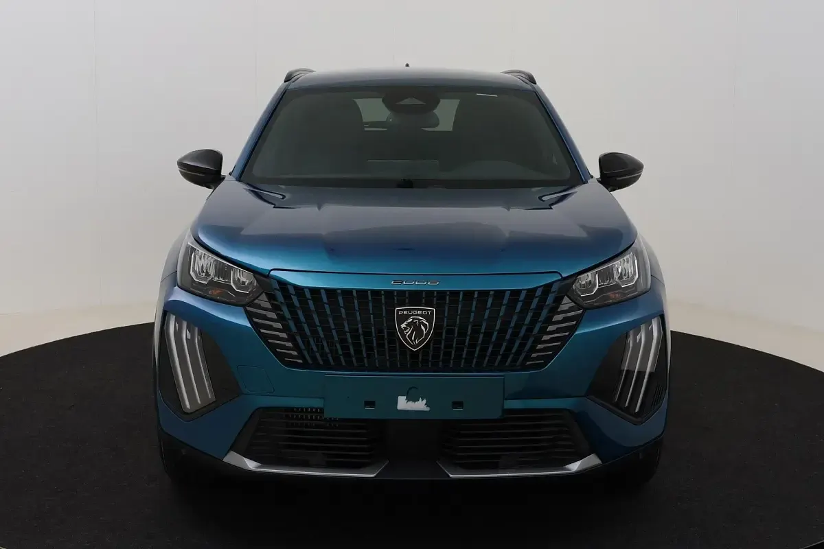 Neu Peugeot 2008 Allure 101 PS (74 kW) 2026 Obsession blue SUV