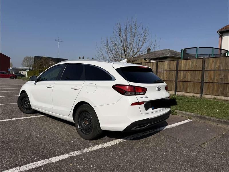 Gebraucht Hyundai i30 Trend 116 PS (85 kW) 2020 Weiß Kombi