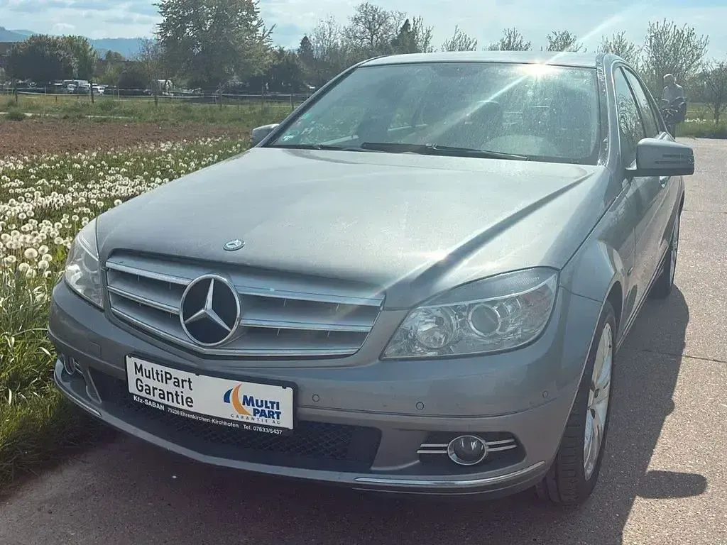 Gebraucht Mercedes C180 156 PS (114 kW) 2011 Silber Limousine