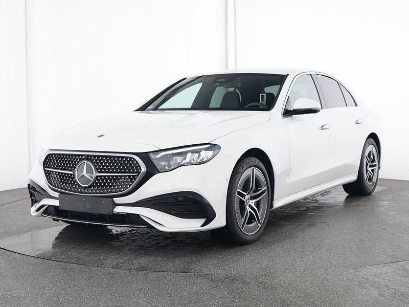 Unilack polarweiß Gebraucht 2024 Mercedes E300 AMG Limousine | 54.750 € (Guter Preis) - Bild 1/3