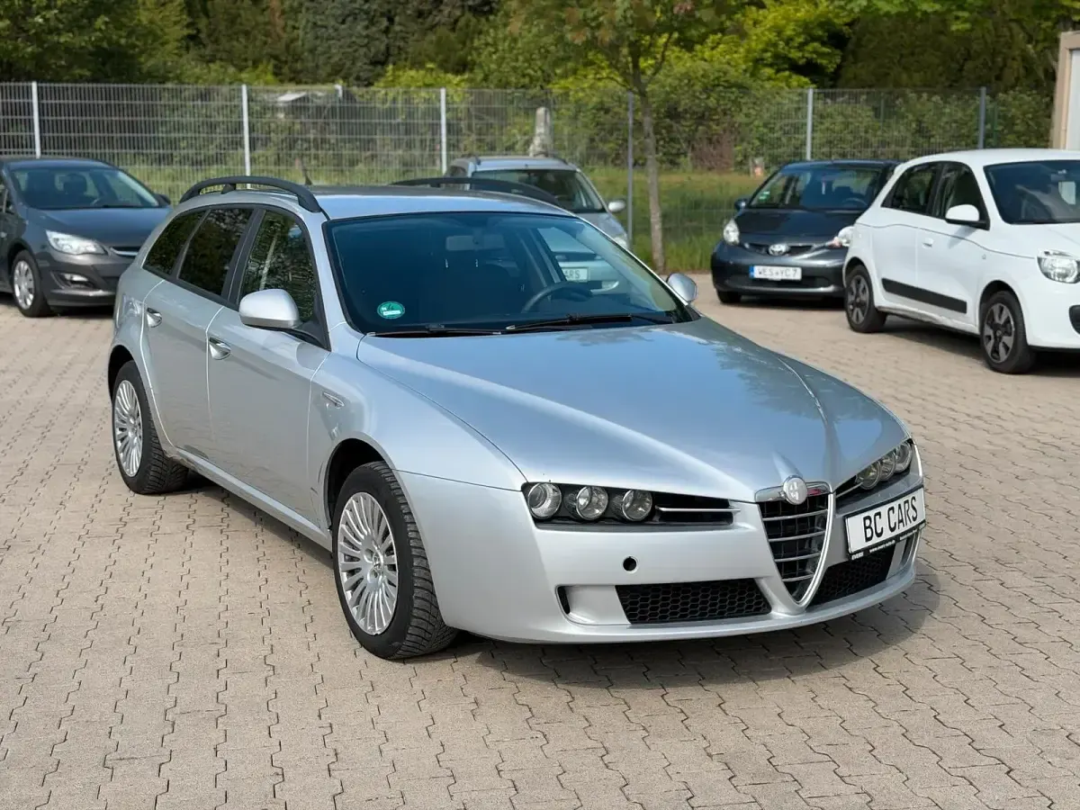 Gebraucht Alfa Romeo 159 140 PS (102 kW) 2009 Silber Kombi