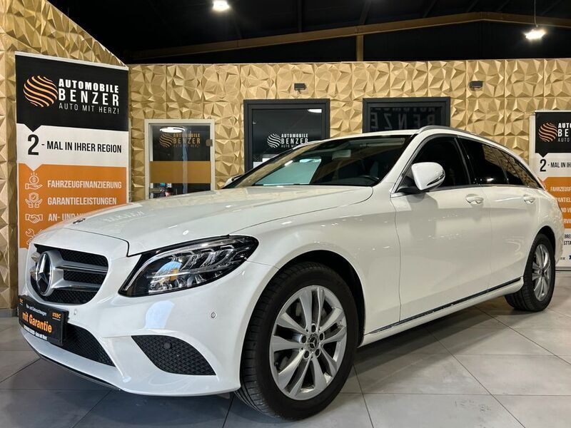 Weiß Gebraucht 2018 Mercedes C200 Kombi | 23.999 € (Guter Preis) - Bild 1/4