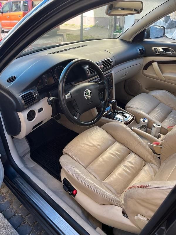 Gebraucht Skoda Superb 193 PS (141 kW) 2005 Grau Limousine