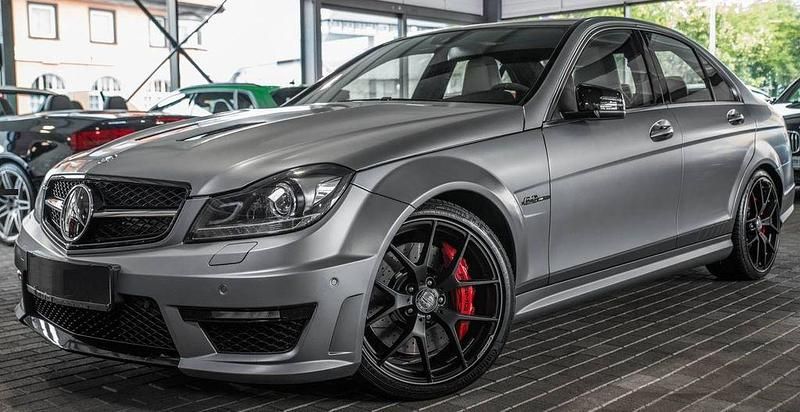 Grau Gebraucht 2013 Mercedes C63 AMG AMG Limousine | 79.999 € - Bild 1/4