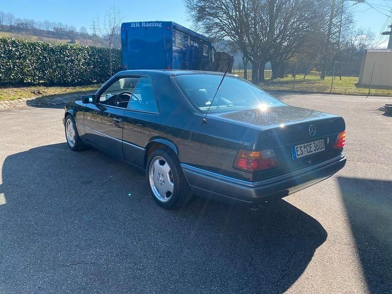 Gebraucht Mercedes E36 AMG AMG 265 PS (194 kW) 1994 Schwarz Limousine