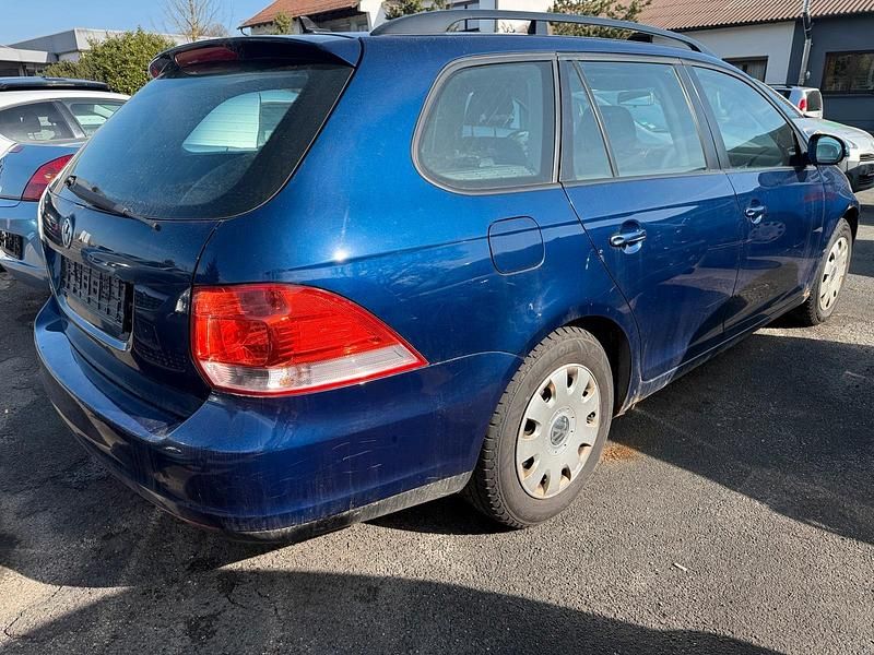 Gebraucht VW Golf V 105 PS (77 kW) 2009 Blau Kombi