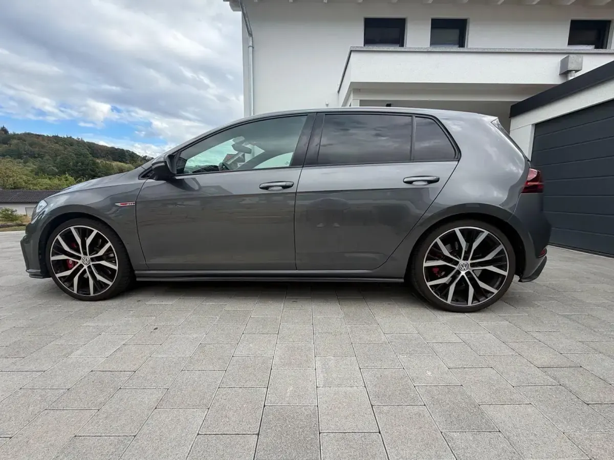 Gebraucht VW Golf VII GTI 245 PS (180 kW) 2018 Grau Limousine