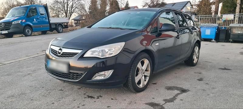 Gebraucht Opel Astra 110 PS (80 kW) 2011 Kombi