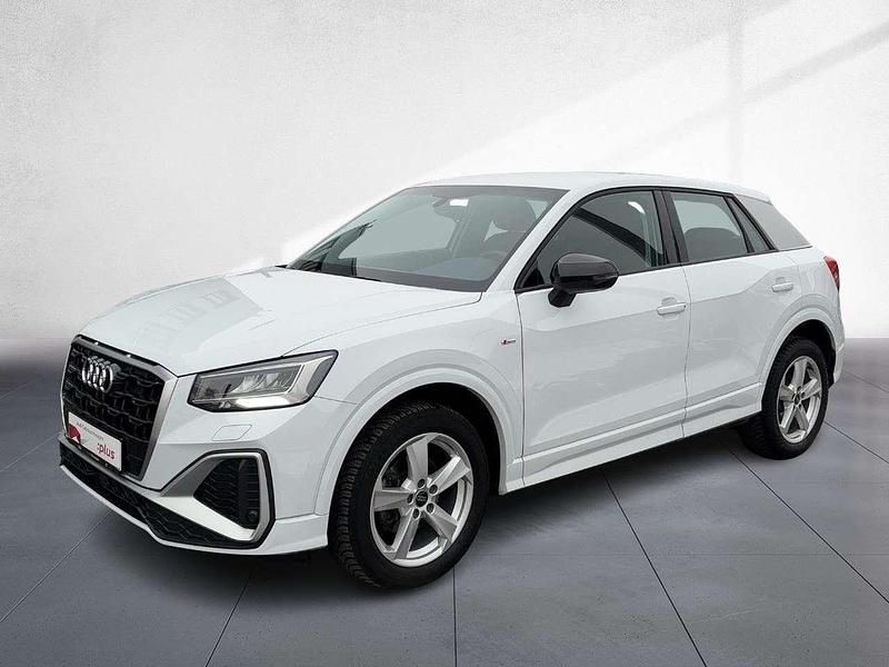 Gebraucht Audi Q2 S-Line 110 PS (80 kW) 2022 Gletscherweiß metallic SUV