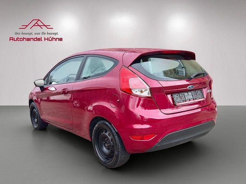 Gebraucht Ford Fiesta 60 PS (44 kW) 2013 Rot Kleinwagen