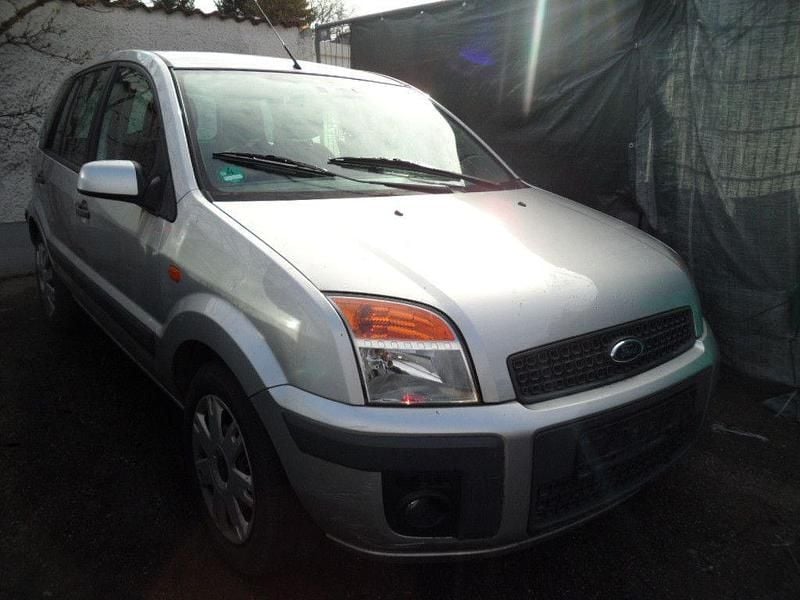 Gebraucht Ford Fusion 80 PS (58 kW) 2009 Silber Kleinwagen