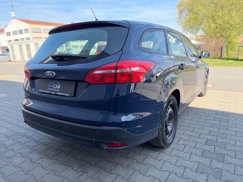 Gebraucht Ford Focus 86 PS (63 kW) 2017 Blau Kombi