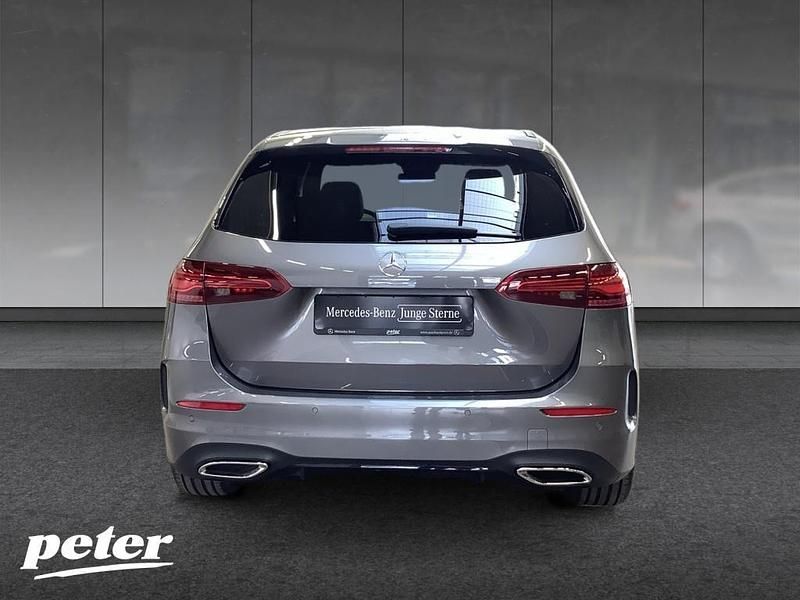 Gebraucht Mercedes B220 AMG 190 PS (139 kW) 2025 Grau Van / Kleinbus