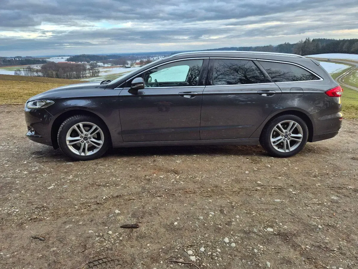 Gebraucht Ford Mondeo S 179 PS (131 kW) 2018 Grau Kombi