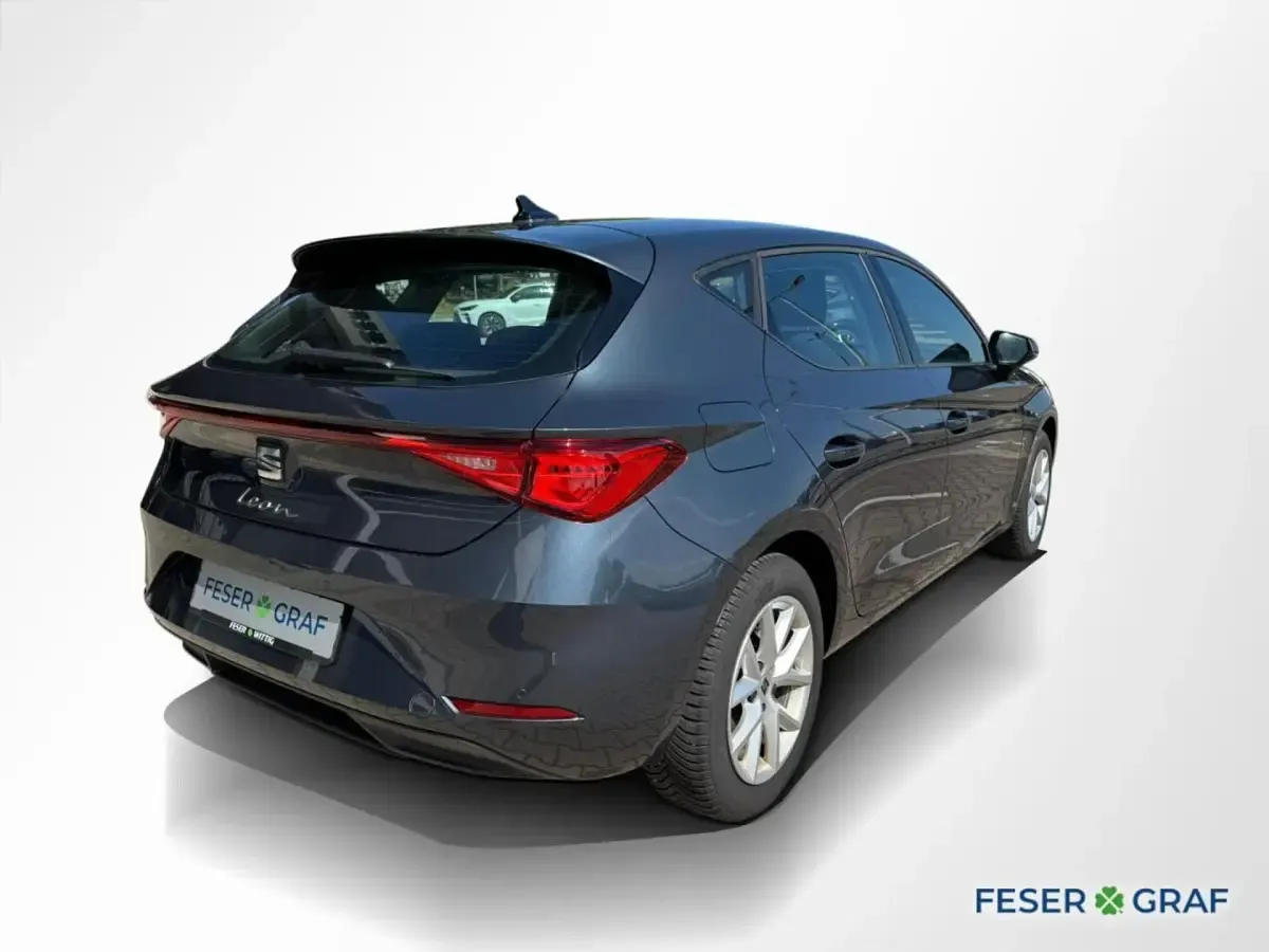 Occasion Seat Leon Style 150 ch (110 kW) 2024 Gris Berline
