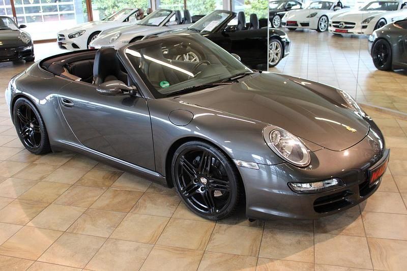 Grau Gebraucht 2006 Porsche 911 Carrera 4 Cabriolet Cabrio | 64.800 € (Teuer) - Bild 1/4