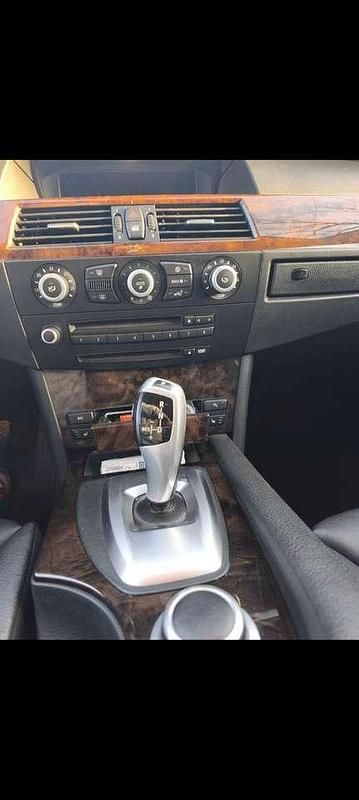 Gebraucht BMW 525 218 PS (160 kW) 2007 Grau Kombi