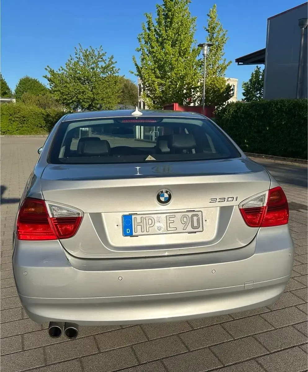 Gebraucht BMW 330 258 PS (189 kW) 2006 Silber Limousine