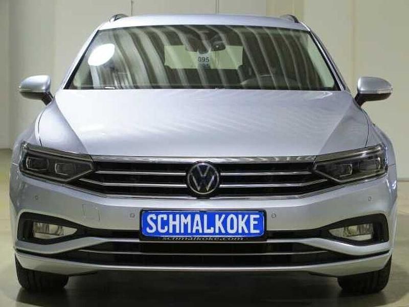 Reflex silver (metallic) Gebraucht 2021 VW Passat Business Kombi | 22.950 € (Guter Preis) - Bild 1/4