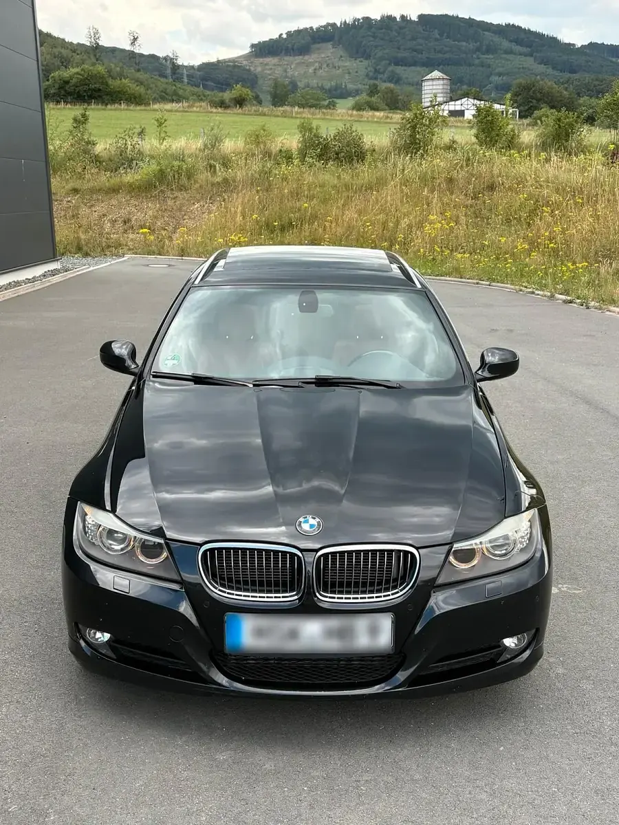 Gebraucht BMW 325 M Sport 204 PS (150 kW) 2011 Schwarz Kombi