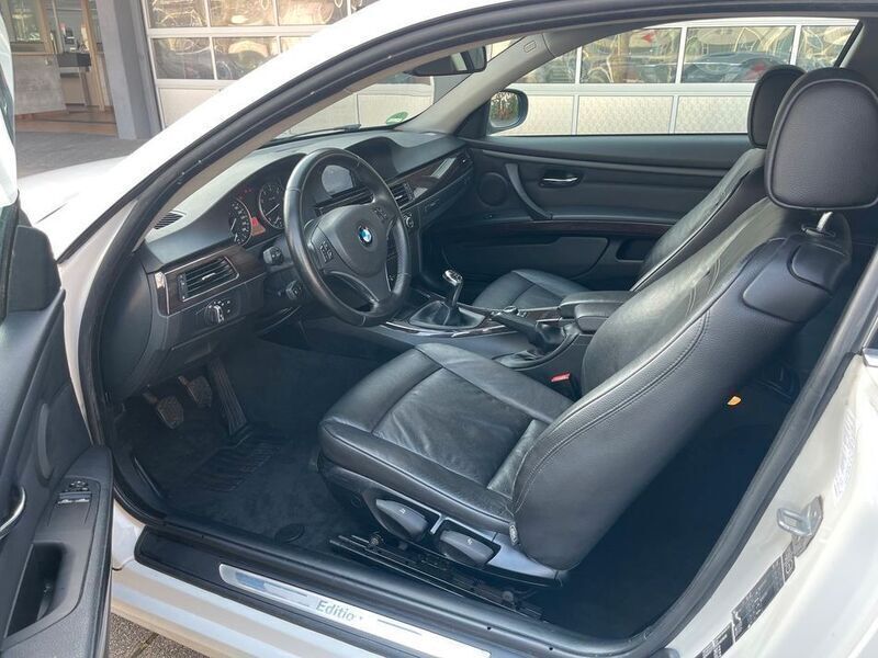 Gebraucht BMW 320 Sport Line 170 PS (125 kW) 2013 Weiß Coupé