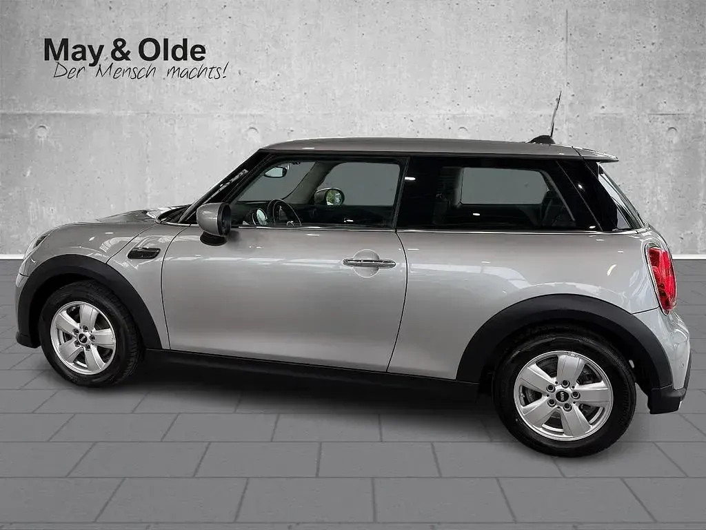 Gebraucht Mini Cooper Essential 136 PS (100 kW) 2023 Silber Kleinwagen