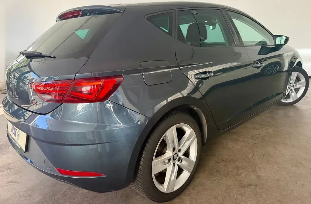 Gebraucht Seat Leon FR-Line 150 PS (110 kW) 2019 Grau Limousine