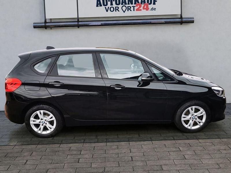 Gebraucht BMW 218 Active Tourer Advantage 150 PS (110 kW) 2021 Schwarz Van / Kleinbus