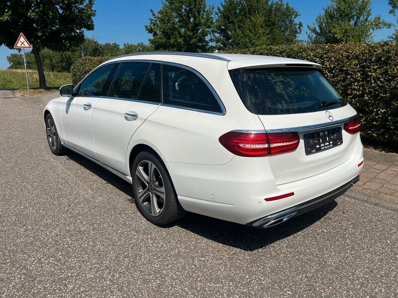 Gebraucht Mercedes E350 Avantgarde 286 PS (210 kW) 2019 Weiß Kombi