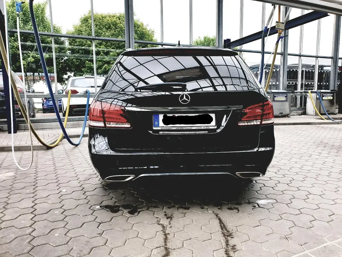 Gebraucht Mercedes E250 Avantgarde 204 PS (150 kW) 2014 Schwarz Kombi