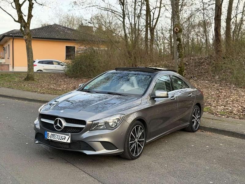 Gebraucht Mercedes CLA200 156 PS (114 kW) 2014 Mountaingrau Coupé