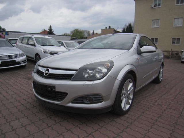 Gebraucht 2006 Opel Astra Cabriolet Cosmo Cabrio | 5.499 € (Etwas zu teuer) - Bild 1/4