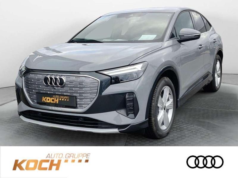 Kieselgrau Neu 2025 Audi Q4 Sportback e-tron Sport SUV | 59.890 € (Superpreis) - Bild 1/4