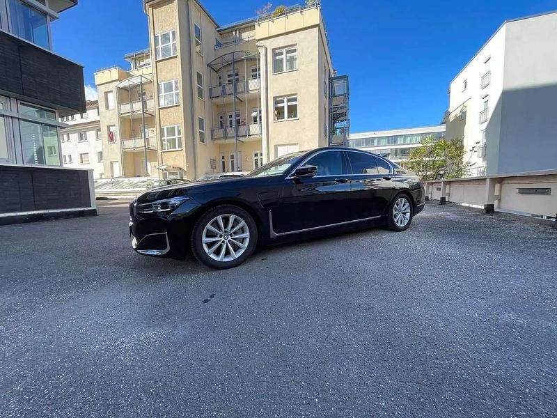Gebraucht BMW 745e 286 PS (210 kW) 2020 Schwarz Limousine