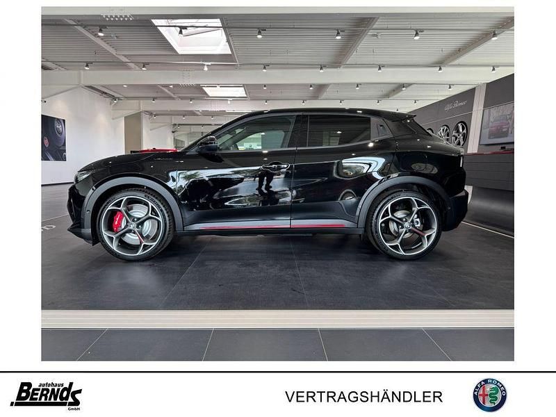 Nero tortona Neu 2025 Alfa Romeo Junior Veloce SUV | 42.290 € (Guter Preis) - Bild 1/4
