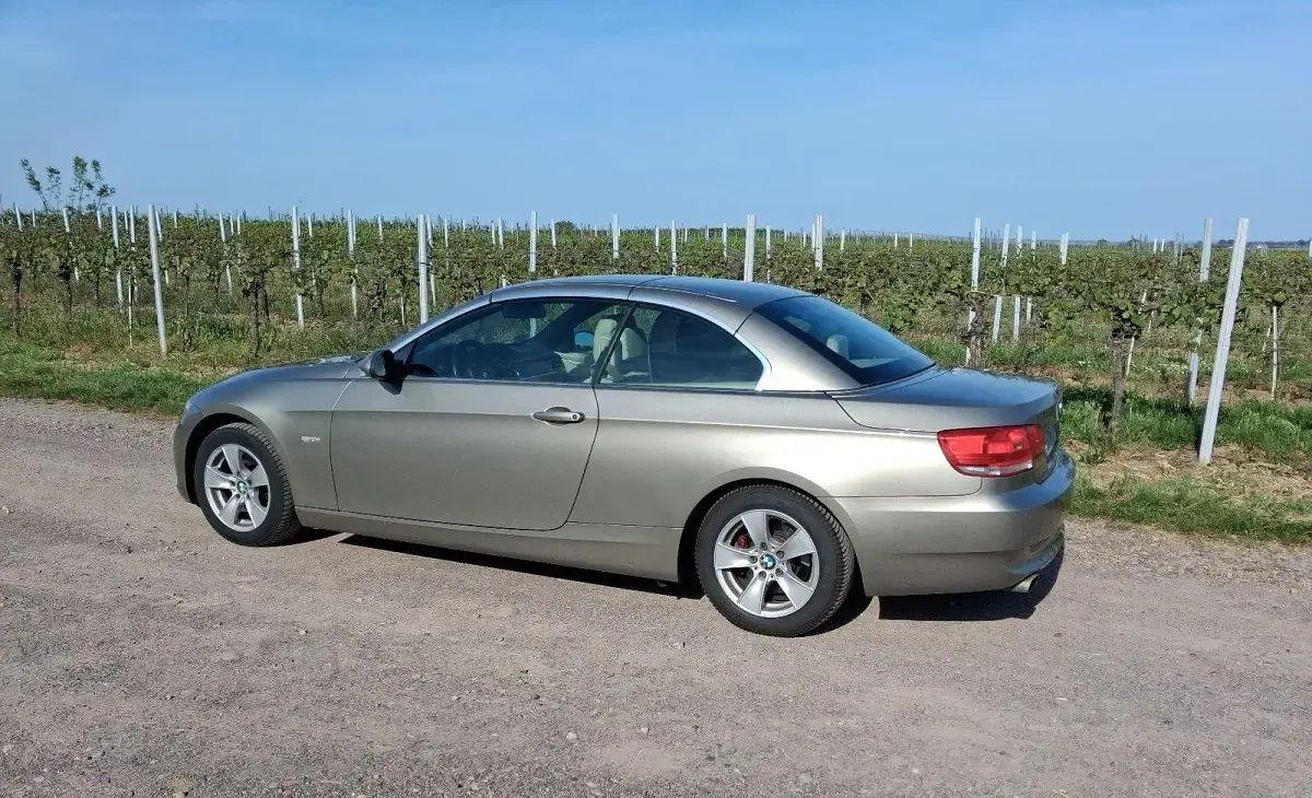 Gebraucht BMW 320 Cabriolet 177 PS (130 kW) 2009 Andere farben Cabrio