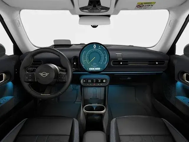 Używany Mini Cooper Classic 114 kW (156 KM) 2025 Czerwony Hatchback